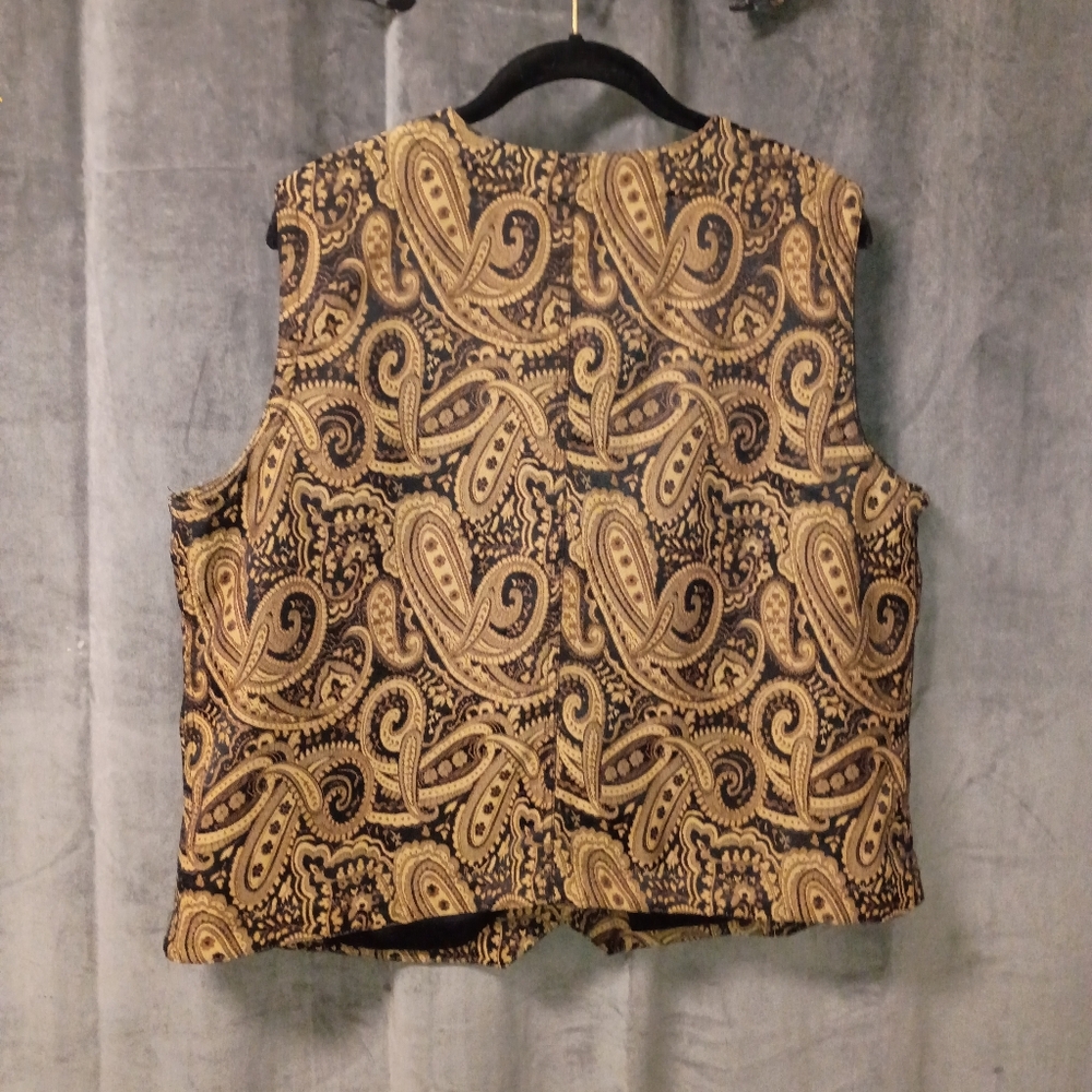 Chico's Women's Paisley V-Neck Sleeveless Top in Gold and Black Size 3 (XL) - Picture 5 of 9